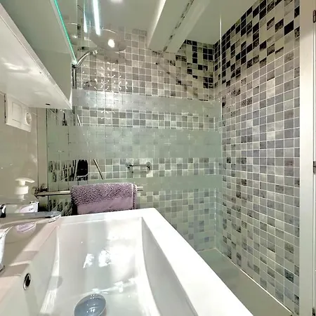 Fabiola Ii By Calpitality Apartment *
